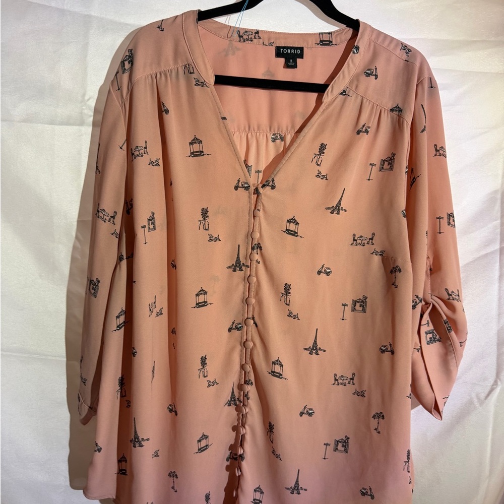 Torrid Blush Pink Harper 3/4 Blouse with Eiffel Tower Print